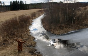 Hei täällä minä olen