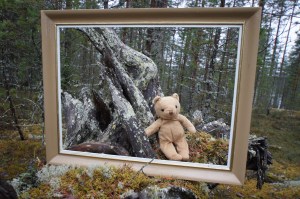 Pikku Nalle ja metsän taidetta