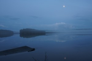 Kaunista iltaa järvellä